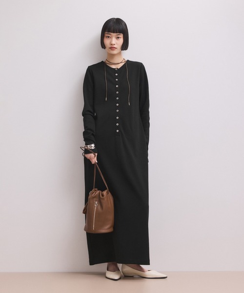 ADAM ET ROPE'（アダムエロペ）の「【WEB限定】マルチWAYヘンリーネックワンピース（ワンピース・レディース・ダークブラウン/ネイビー/ブラック・M/S）」の5枚目の写真