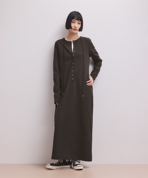 ADAM ET ROPE'（アダムエロペ）の「【WEB限定】マルチWAYヘンリーネックワンピース（ワンピース・レディース・ダークブラウン/ネイビー/ブラック・M/S）」の9枚目の写真