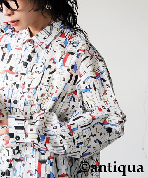 antiqua(アンティカ)の「街柄 プリント シャツ(シャツ/ブラウス・レディース・ホワイト・ONESIZE)」の3枚目の写真