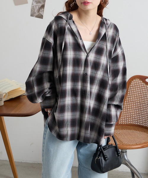 MONO-MART(モノマート)の「【anyway.シリーズ】UV チェック エアリー フード シャツ(シャツ/ブラウス・レディース・サックスブルー系/ベージュ系/オレンジ/ネイビー/ブラック/ネイビー系/ブルー・FREE)」の21枚目の写真