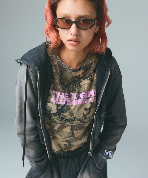 X-girl(エックスガール)の「FACE LABEL WASHED COMPACT ZIP UP SWEAT HOODIE(パーカー・レディース・ブラック/ライトブルー/ピンク・S/M)」の2枚目の写真