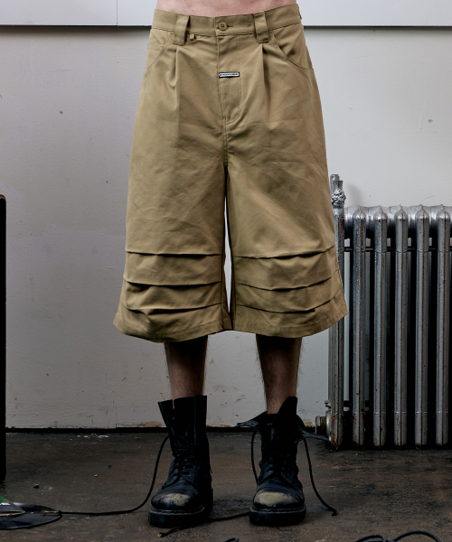 THEVINYLHOUSE（ザバイニルハウス）の「THREE-QUARTER DART PANTS BEIGE（その他パンツ・メンズ・その他・S/M/L）」の2枚目の写真