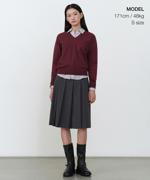 MUSINSA STANDARD WOMAN（ムシンサスタンダードウーマン）の「ウィメンズエッセンシャルVネックニット[バーガンディ]（ニット/セーター・レディース・その他・X-SMALL/SMALL/MEDIUM/LARGE）」の2枚目の写真
