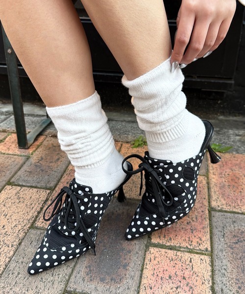 SPIRALGIRL（スパイラルガール）の「ポインテッドスニーカーミュール（パンプス・レディース・シルバー/カーキ系/ドット・MEDIUM/LARGE）」の20枚目の写真