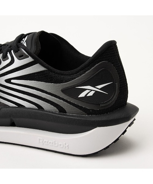 Reebok(リーボック)の「フロートジグ トレッド / FLOATZIG TREAD(スニーカー・レディース・ホワイト/ブラック・22.0cm/26.0cm/25.5cm/25.0cm/24.0cm/24.5cm/23.5cm/23.0cm/22.5cm)」の12枚目の写真
