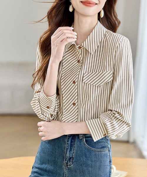 ONEP STAR(ワンピスター)の「ストライプ柄シャツブラウス(シャツ/ブラウス・レディース・ベージュ・MEDIUM/LARGE/X-LARGE)」の2枚目の写真