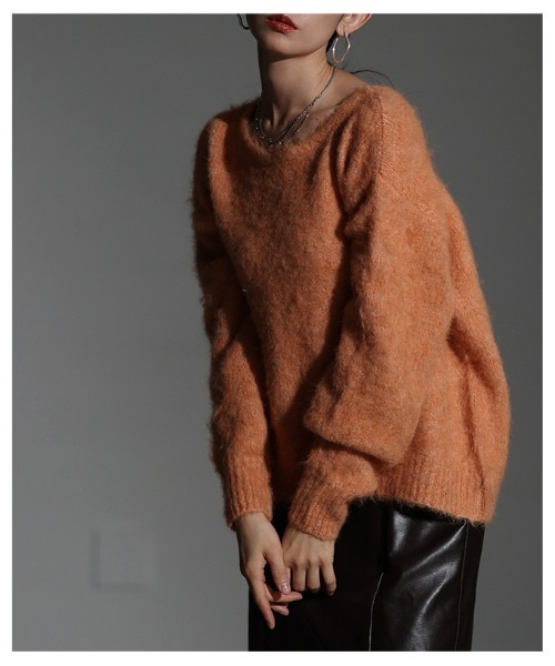 Sawa a la mode(サワアラモード)の「ソフトシャギーボートネックプルオーバー(ニット/セーター・レディース・ブラウン/オレンジ/ブルー・FREE)」の6枚目の写真