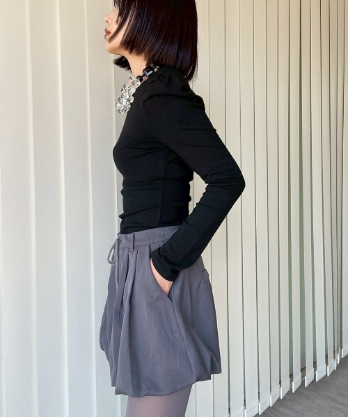 AMAIL（アマイル）の「Puff Sleeve Top（Tシャツ/カットソー・レディース・グレー/ブラック・FREE）」の4枚目の写真