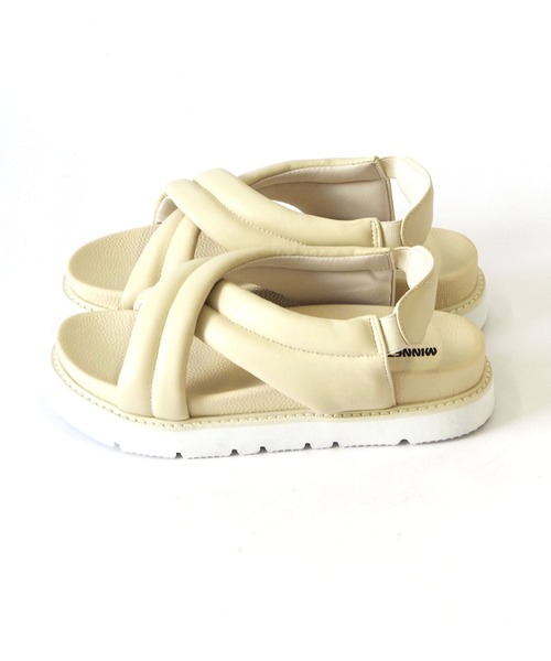 Minnetonka(ミネトンカ)の「MINNETONKA(ミネトンカ) /クロスベルトパファーサンダル 26M03(サンダル・レディース・シルバー/ゴールド/アイボリー/ブラック・8/7/9/6/5)」の7枚目の写真