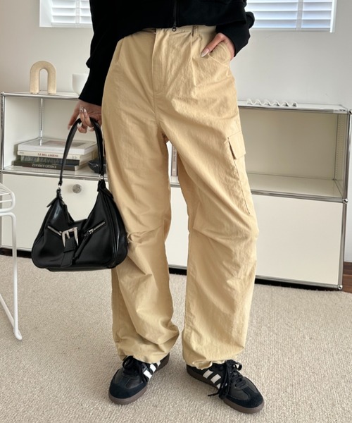 umune(ウムネ)の「カーゴパンツ パラシュートパンツ ナイロン イージーパンツ ワークパンツ ボトムス ストリート スポーティー カジュアル 秋 冬(カーゴパンツ・レディース・ベージュ/ネイビー/ブラウン・FREE)」の7枚目の写真