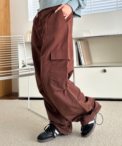umune(ウムネ)の「カーゴパンツ パラシュートパンツ ナイロン イージーパンツ ワークパンツ ボトムス ストリート スポーティー カジュアル 秋 冬(カーゴパンツ・レディース・ベージュ/ネイビー/ブラウン・FREE)」の9枚目の写真
