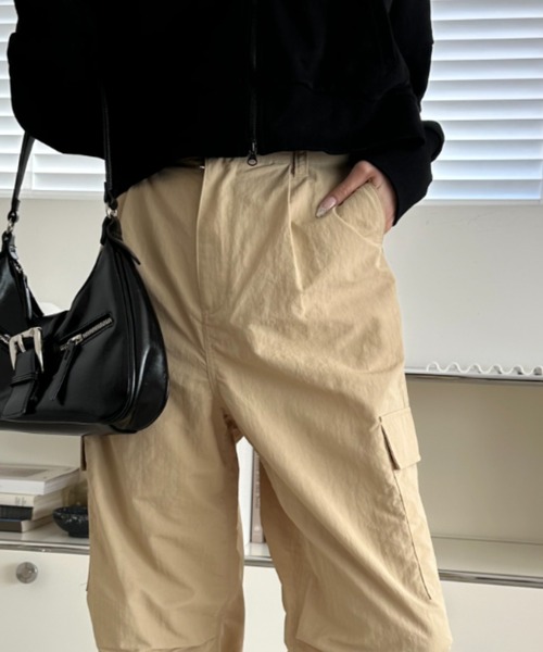 umune(ウムネ)の「カーゴパンツ パラシュートパンツ ナイロン イージーパンツ ワークパンツ ボトムス ストリート スポーティー カジュアル 秋 冬(カーゴパンツ・レディース・ベージュ/ネイビー/ブラウン・FREE)」の14枚目の写真