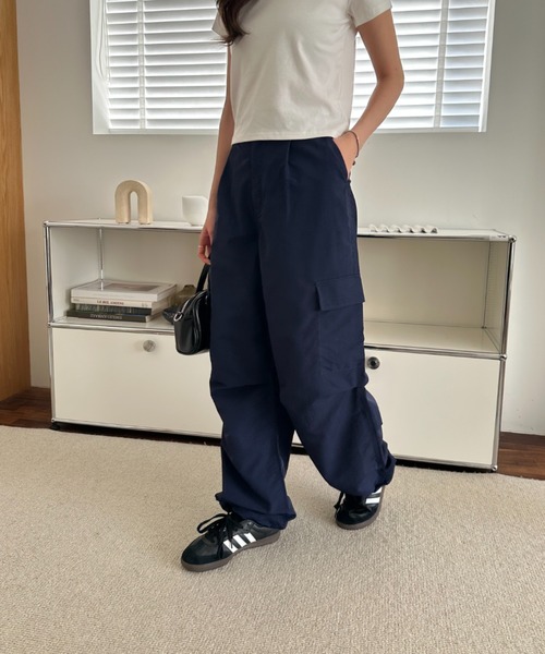 umune(ウムネ)の「カーゴパンツ パラシュートパンツ ナイロン イージーパンツ ワークパンツ ボトムス ストリート スポーティー カジュアル 秋 冬(カーゴパンツ・レディース・ベージュ/ネイビー/ブラウン・FREE)」の20枚目の写真
