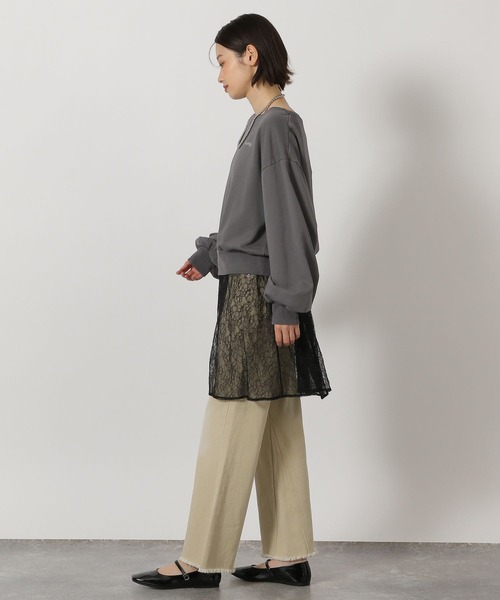 LAKOLE（ラコレ）の「ワンショル刺繍ロゴスウェット / 658035（スウェット・レディース・アイボリー/ピンク/チャコール・FREE）」の5枚目の写真