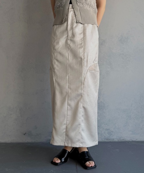 &g'aime(アンジェム)の「【&g'aime 】サイドスリットサテンスカート Side Slit Satin Skirt(スカート・レディース・アイボリー/ブラック・FREE)」の3枚目の写真