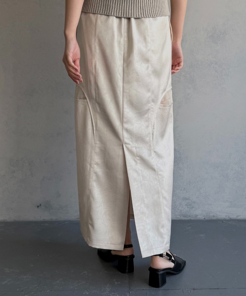 &g'aime(アンジェム)の「【&g'aime 】サイドスリットサテンスカート Side Slit Satin Skirt(スカート・レディース・アイボリー/ブラック・FREE)」の7枚目の写真