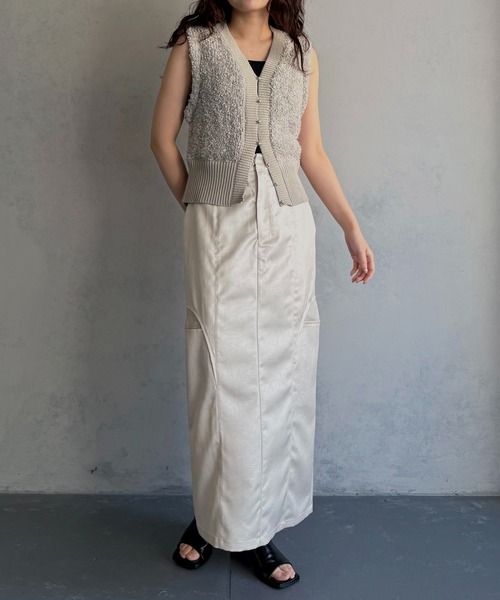 &g'aime(アンジェム)の「【&g'aime 】サイドスリットサテンスカート Side Slit Satin Skirt(スカート・レディース・アイボリー/ブラック・FREE)」の10枚目の写真