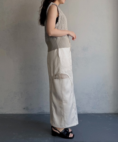 &g'aime(アンジェム)の「【&g'aime 】サイドスリットサテンスカート Side Slit Satin Skirt(スカート・レディース・アイボリー/ブラック・FREE)」の11枚目の写真