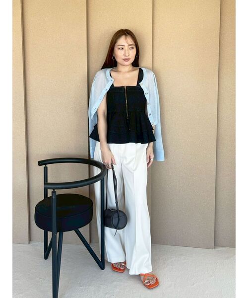 LAGUNAMOON（ラグナムーン）の「サイドベルトワイドパンツ（その他パンツ・レディース・アイボリー/チャコールグレー・MEDIUM/SMALL）」の9枚目の写真