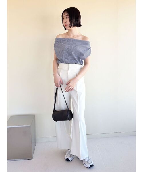 LAGUNAMOON（ラグナムーン）の「サイドベルトワイドパンツ（その他パンツ・レディース・アイボリー/チャコールグレー・MEDIUM/SMALL）」の12枚目の写真