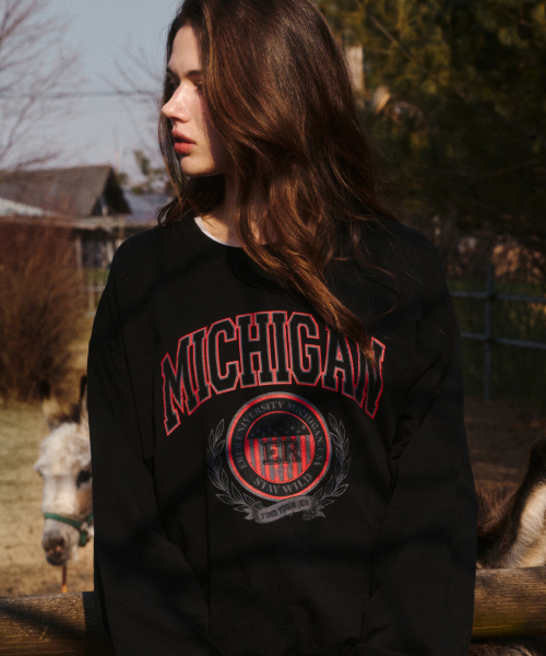 ERER（エルエル）の「Michigan Vintage Sweatshirt Black（スウェット・レディース・ブラック・2/1）」の2枚目の写真