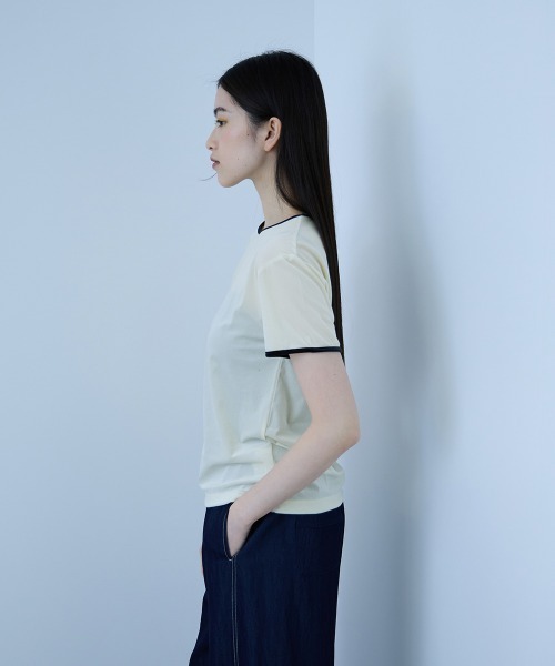 VICKY（ビッキー）の「シアーベロアTシャツ【日本製】（Tシャツ/カットソー・レディース・ネイビー/ライトグレー・M）」の3枚目の写真