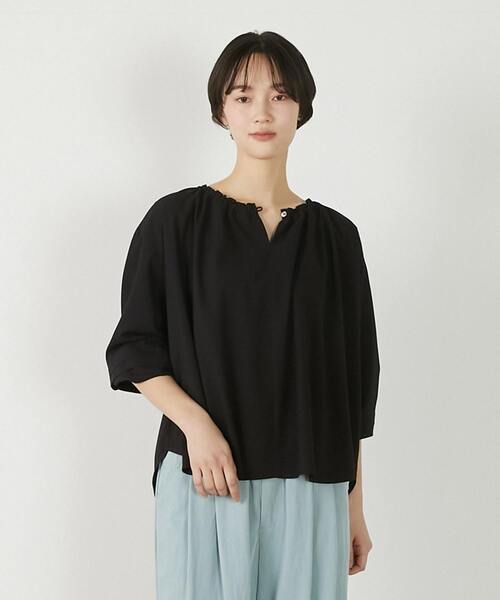 MELROSE claire(メルローズ クレール)の「【クレープギャザースモックブラウス】(シャツ/ブラウス・レディース・ブラック/オフホワイト/イエロー・FREE)」の2枚目の写真