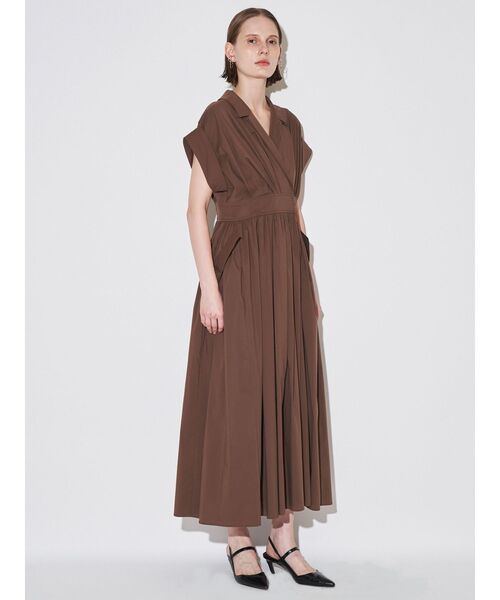 ELENDEEK(エレンディーク)の「ダブルカラーシャツワンピース(ワンピース・レディース・ブラック/その他1/ベージュ/ブラウン・02/01)」の2枚目の写真