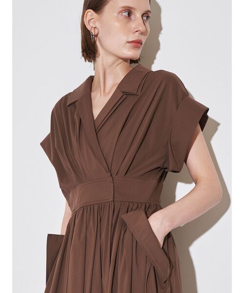 ELENDEEK(エレンディーク)の「ダブルカラーシャツワンピース(ワンピース・レディース・ブラック/その他1/ベージュ/ブラウン・02/01)」の22枚目の写真