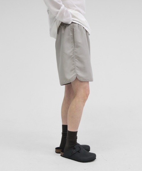 lit(リット)の「Stripe Piping Easy Short Pants(その他パンツ・レディース・チャコールグレー/グレイッシュベージュ・FREE)」の8枚目の写真