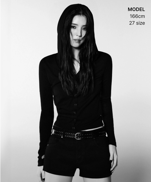 MUSINSA STANDARD WOMAN（ムシンサスタンダードウーマン）の「ウィメンズマイクロデニムショーツ[ブラック]（その他パンツ・レディース・その他・30/24/29/25/28/26/27）」の2枚目の写真