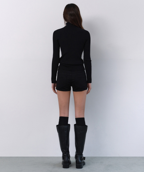 MUSINSA STANDARD WOMAN（ムシンサスタンダードウーマン）の「ウィメンズマイクロデニムショーツ[ブラック]（その他パンツ・レディース・その他・30/24/29/25/28/26/27）」の5枚目の写真