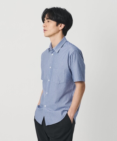 BEAUTY&YOUTH UNITED ARROWS(ビューティーアンドユースユナイテッドアローズ)の「クイック ストレッチ ストライプ シャンブレー ボタンダウン 半袖シャツ SLIM型 吸水速乾機能付き(シャツ/ブラウス・メンズ・コバルトブルー/ネイビー・S/M/L/XS/XL)」の4枚目の写真