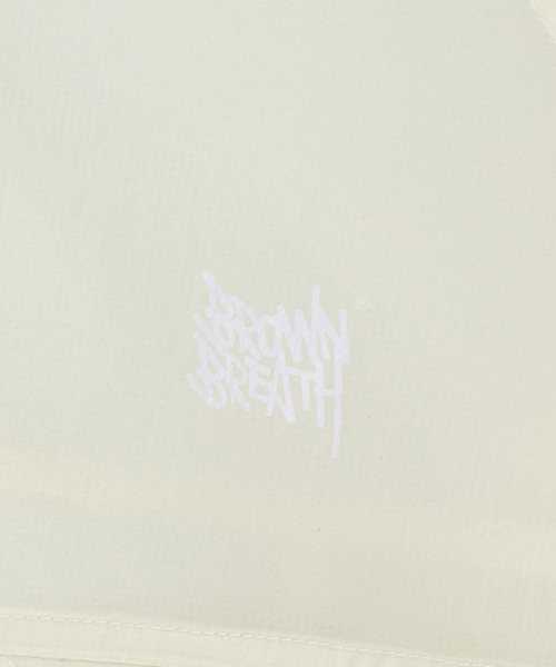 BROWNBREATH(ブラウンブレス)の「タグライト ウィンドブレーカー - ホワイト(ナイロンジャケット・レディース・その他・SMALL/MEDIUM/LARGE/X-LARGE)」の6枚目の写真