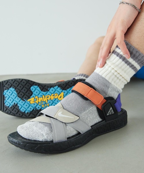 ACG（エィシージー）の「ACG エア デシューツ+ サンダル / ACG Air Deschutz+ Sandals DO8951-002 Light Iron Ore（サンダル・メンズ・グレー系その他・24/30/29/28/27/26/25）」の3枚目の写真