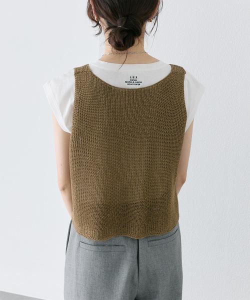 PUAL CE CIN(ピュアルセシン)の「汗ジミ防止加工ワンポイントロゴ刺繍フレンチスリーブTシャツ(Tシャツ/カットソー・レディース・スミクロ/ベージュ/オフホワイト・FREE)」の9枚目の写真