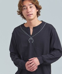 Thrifty look NAJA PENDANT EMB LS TEE