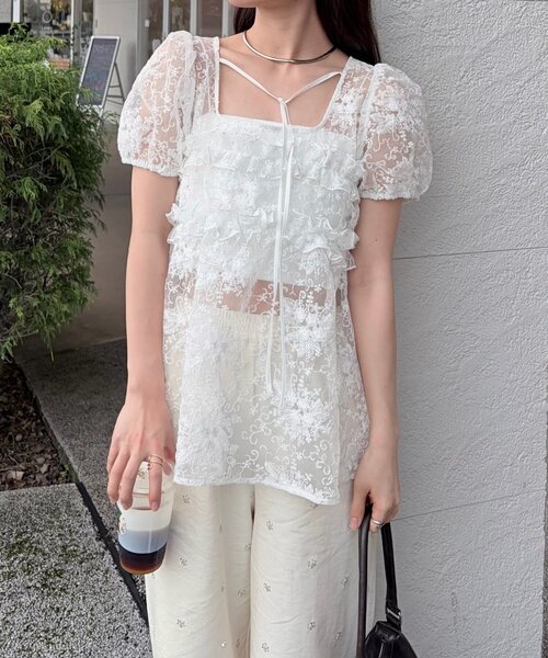 mystic（ミスティック）の「《@____ri__125 セレクト/WHT》オーガンジーフラワーブラウス（シャツ/ブラウス・レディース・ホワイト/ブラック・FREE）」の3枚目の写真