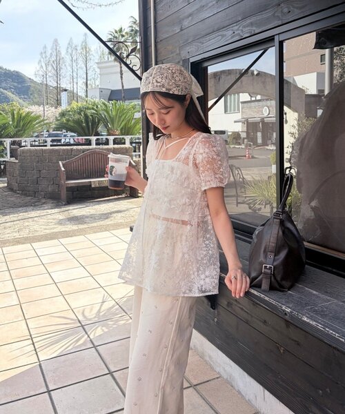 mystic（ミスティック）の「《@____ri__125 セレクト/WHT》オーガンジーフラワーブラウス（シャツ/ブラウス・レディース・ホワイト/ブラック・FREE）」の4枚目の写真