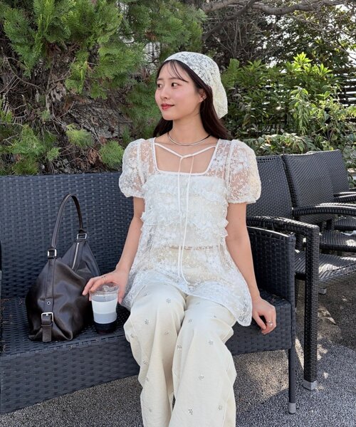 mystic（ミスティック）の「《@____ri__125 セレクト/WHT》オーガンジーフラワーブラウス（シャツ/ブラウス・レディース・ホワイト/ブラック・FREE）」の6枚目の写真