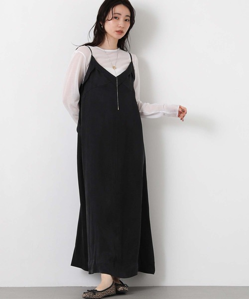 Gready Brilliant(グレディブリリアン)の「サテンVネックキャミワンピ(ワンピース・レディース・ブラック/ベージュ・38)」の1枚目の写真
