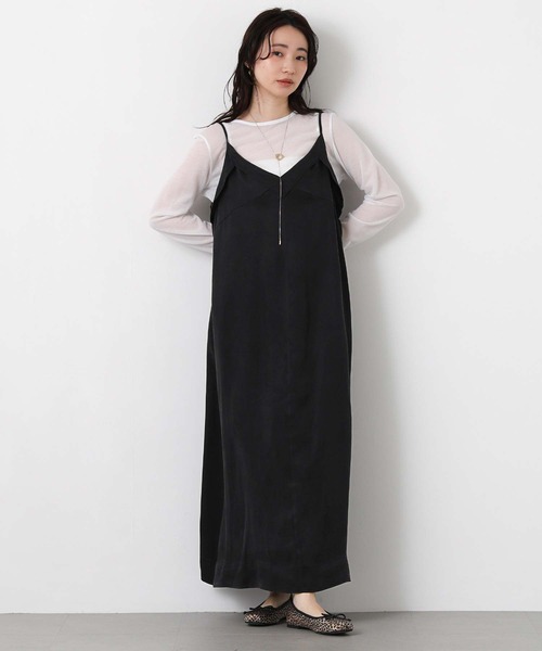 Gready Brilliant(グレディブリリアン)の「サテンVネックキャミワンピ(ワンピース・レディース・ブラック/ベージュ・38)」の7枚目の写真