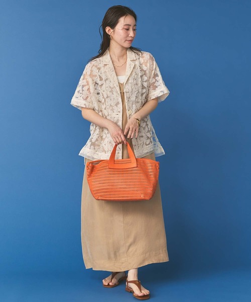 Gready Brilliant(グレディブリリアン)の「サテンVネックキャミワンピ(ワンピース・レディース・ブラック/ベージュ・38)」の16枚目の写真