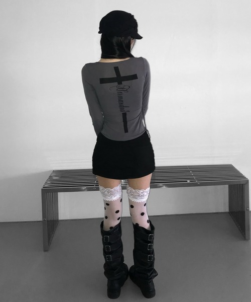 THEAIRTOWN(ジエアタウン)の「caffeine cross hole top(Tシャツ/カットソー・レディース・ネイビー/ブラック/ホワイト・FREE)」の9枚目の写真