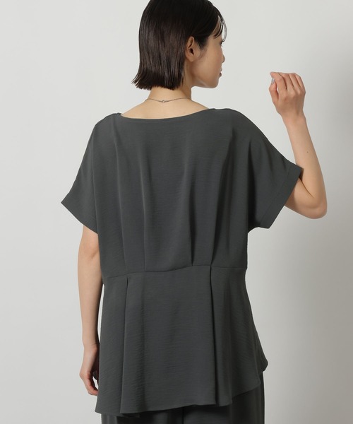 LAKOLE（ラコレ）の「ハートネックタックブラウス / 663152（シャツ/ブラウス・レディース・チャコールグレー/ベージュ/ブラウン・FREE）」の19枚目の写真