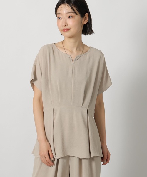 LAKOLE（ラコレ）の「ハートネックタックブラウス / 663152（シャツ/ブラウス・レディース・チャコールグレー/ベージュ/ブラウン・FREE）」の22枚目の写真