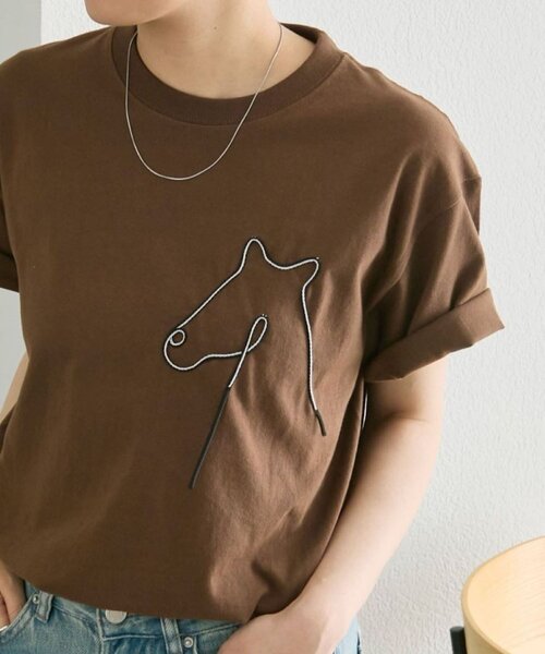 ear PAPILLONNER(イアパピヨネ)の「アニマルコードTシャツ【SUM1 STYLE】(Tシャツ/カットソー・レディース・ホワイト/ダークブラウン・FREE)」の1枚目の写真