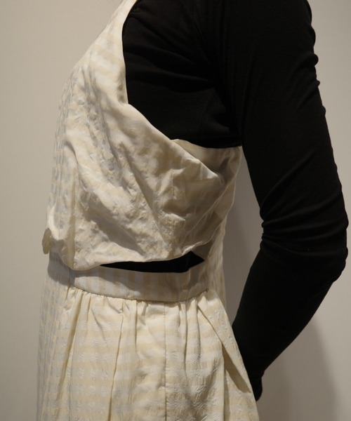 CLANE(クラネ)の「CLANE SIDE HOLE COCOON CAMI ONEPIECE(ワンピース・レディース・ブラック/オフホワイト・1/2)」の5枚目の写真