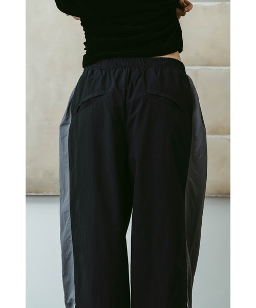 Knuth Marf（クヌースマーフ）の「nylon easy pants（unisex)（その他パンツ・レディース・ネイビー/ブラウン/ブラック・X-SMALL/SMALL/MEDIUM）」の5枚目の写真