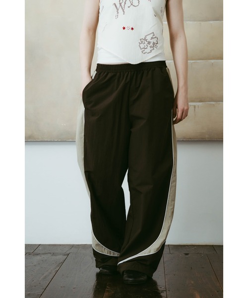Knuth Marf（クヌースマーフ）の「nylon easy pants（unisex)（その他パンツ・レディース・ネイビー/ブラウン/ブラック・X-SMALL/SMALL/MEDIUM）」の16枚目の写真